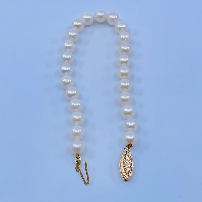 7” 6-6.5mm Akoya Pearl bracelet with a 14kt clasp