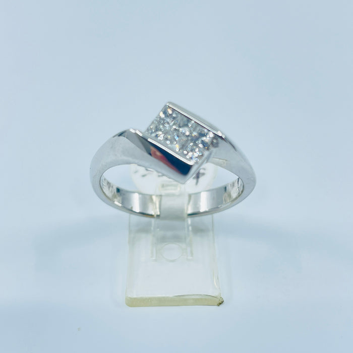 14kt White Gold 6 Diamond Ring